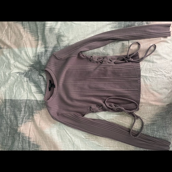 LONG SLEEVE PURPLE TOP - Picture 1 of 2